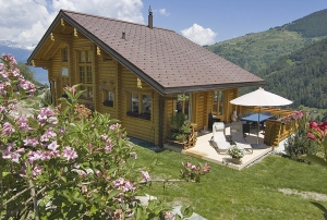 chalet cygnet in summer