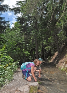 children at the bisse